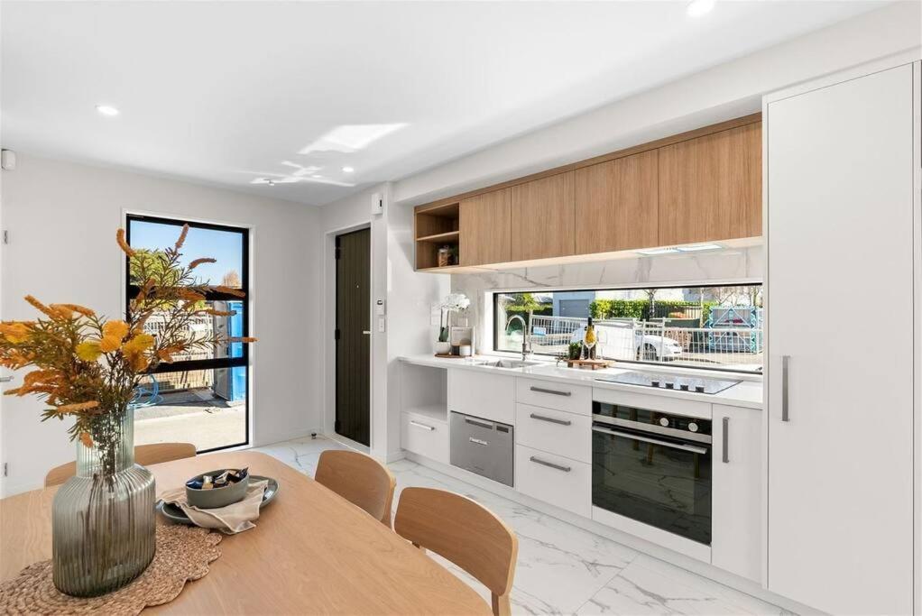 2-Bedroom Ensuite, Close To City, Comfortable, Accessible With Own Parking Christchurch Luaran gambar